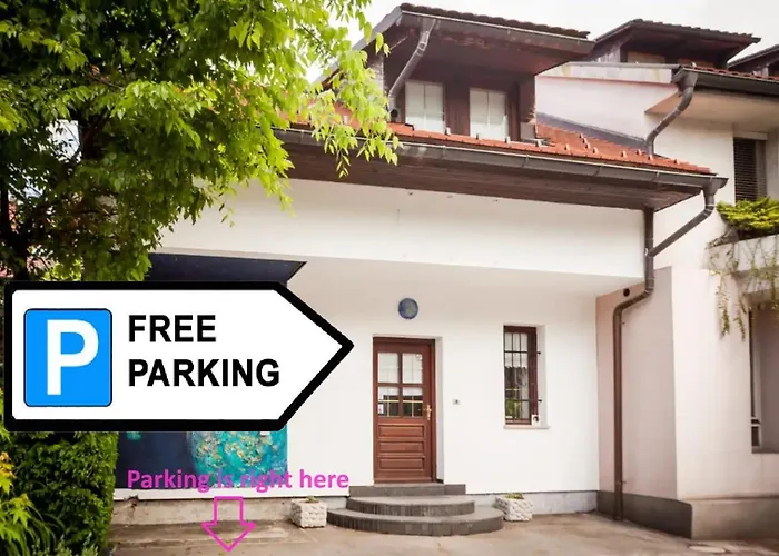 Avrora House Free Parking In Old Town